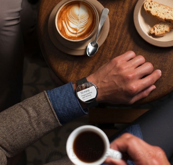 Moto 360۸...
