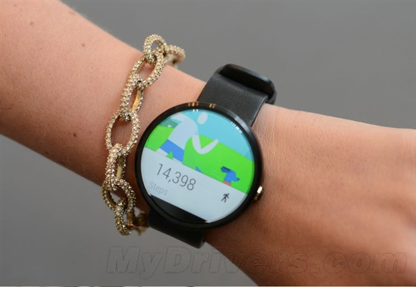 Moto 360۸...