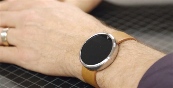 Moto 360ֱɰʵʱ