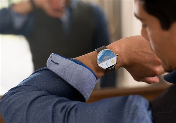 Moto 360۸...