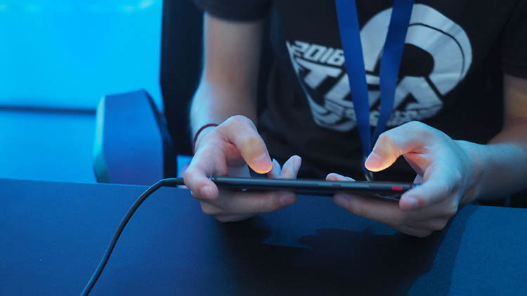 ��Ϸ�����ܱ����� 8��2�պ�ħ�����ٿ���