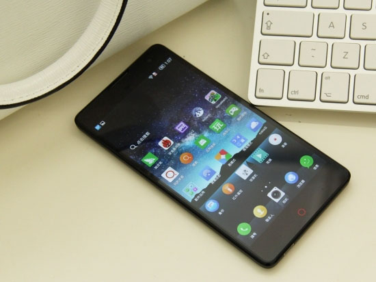 nubia Z7 MAX.jpg