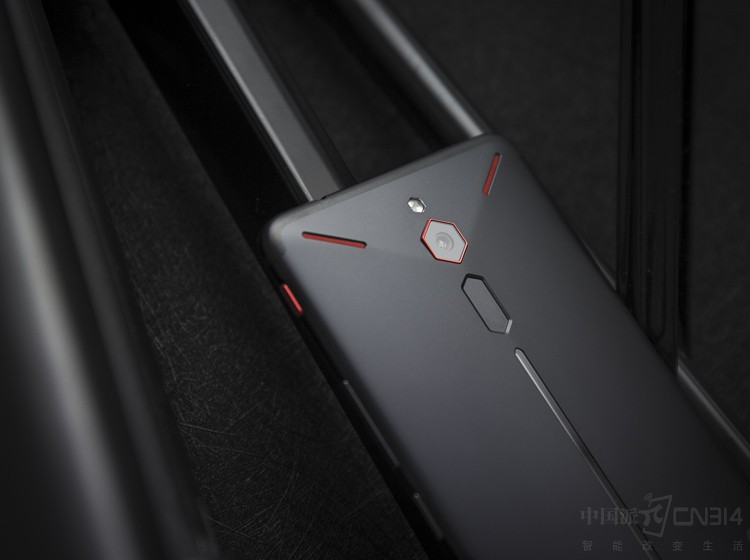 5��15���ٿ��� ����һ̨��ħ��Ϸ�ֻ���