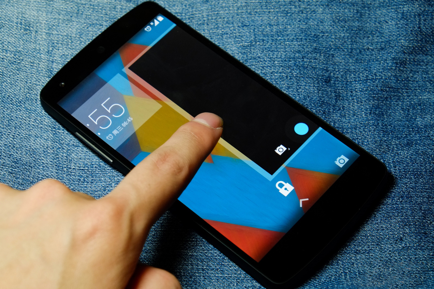 nexus5.jpg