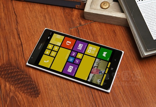 Lumia1520.jpg