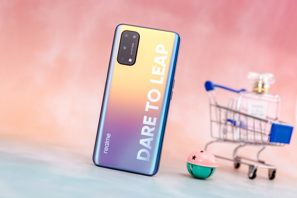 Խ 2020 realmeֻ 