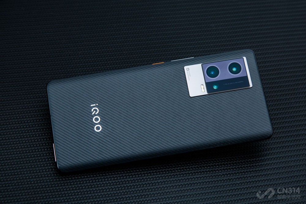 全程高能的一年！iQOO手机2021年盘点