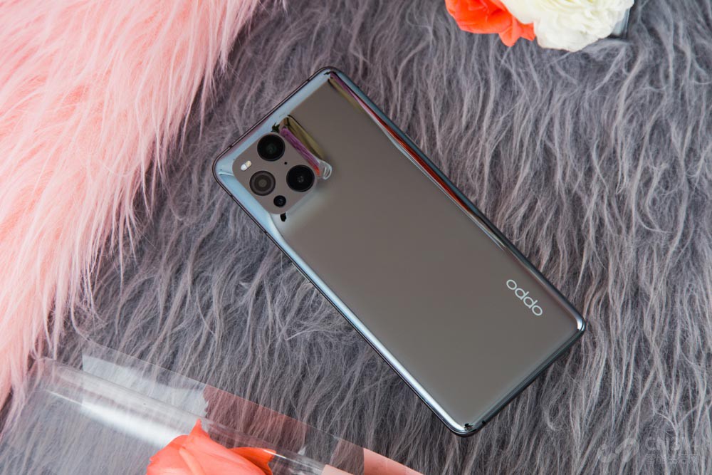 继续发力摄影 OPPO手机2021年回顾盘点