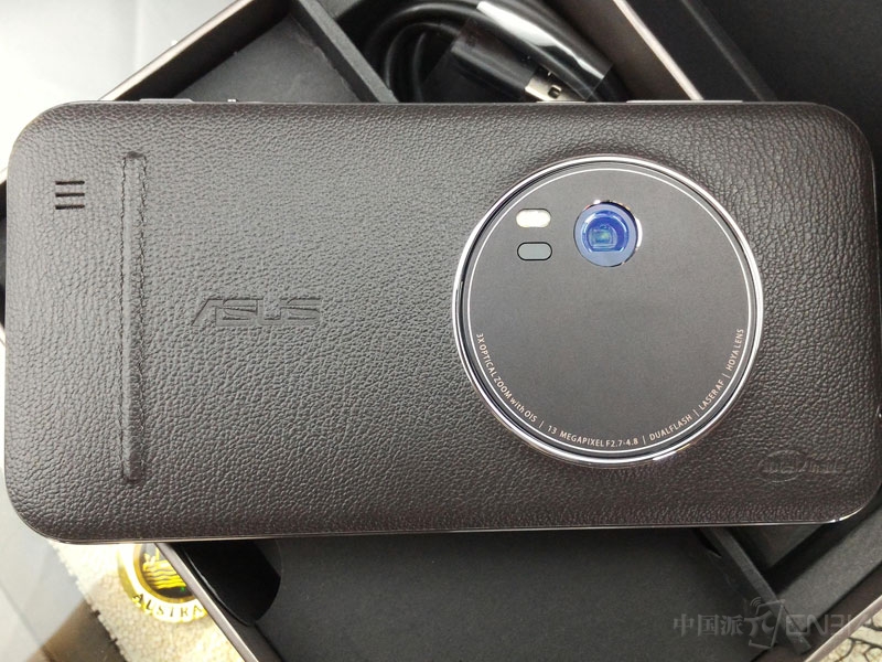 ��˶ZenFone-Zoom.jpg