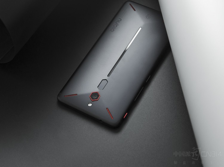 5��15���ٿ��� ����һ̨��ħ��Ϸ�ֻ���