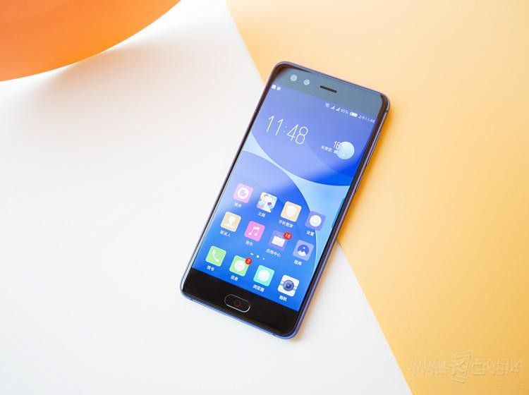 &ldquo;�Լ�&rdquo;̤��һ����  ��Щ�ֻ��ǵ����ִ�ɫ