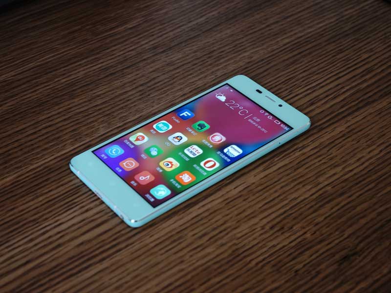 OPPO-R5.jpg