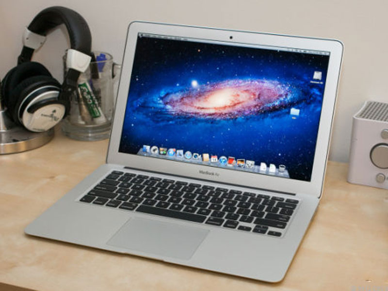Apple-MacBook-Air.jpg