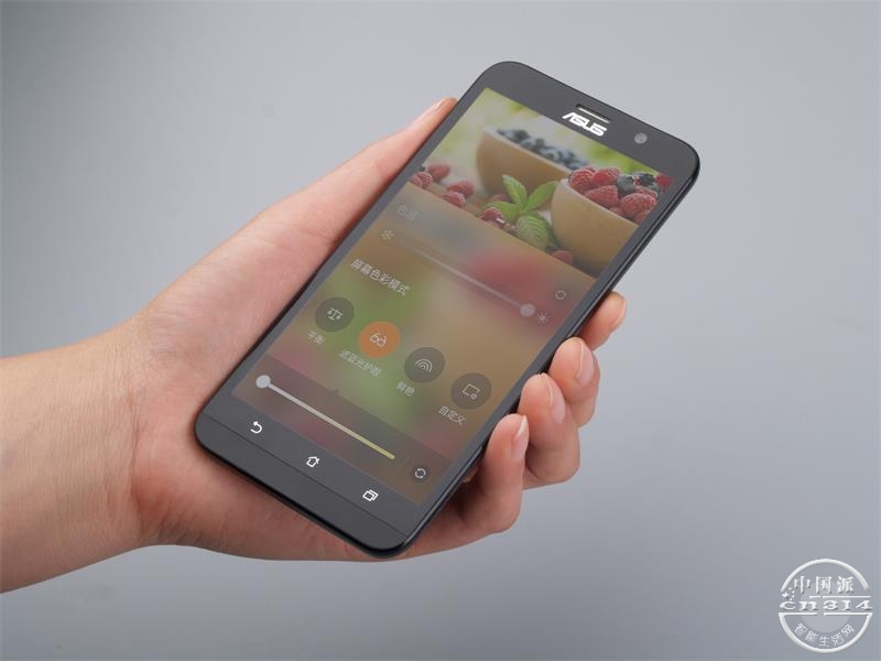 ��˶ZenFone2.jpg