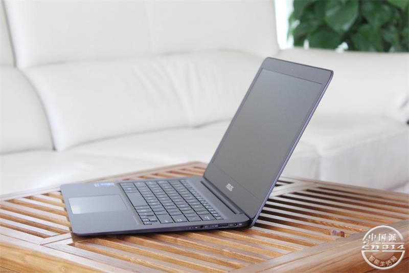 ��˶U305