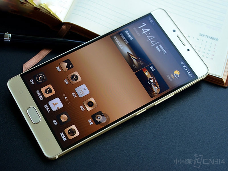 ����M6 Plus.jpg