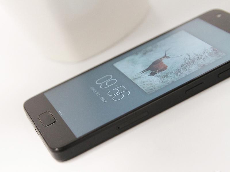 ZUK Z2.jpg