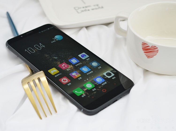 千元机中的新选择 性价比超红米和魅蓝!