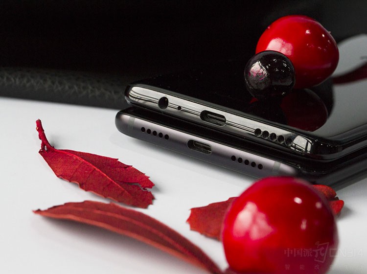 小米8和一加6对比 性能相当小米质量堪忧