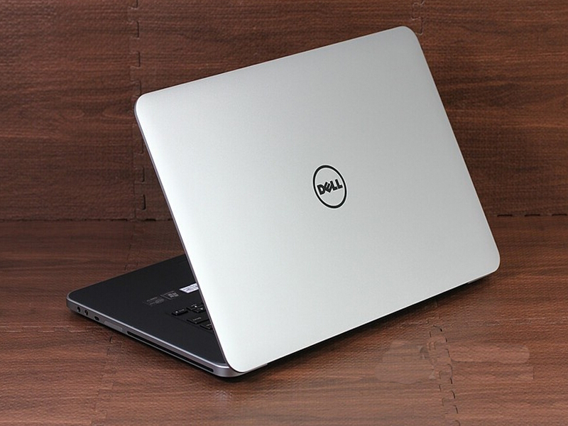 XPS 15XPS15D-6828T.jpg