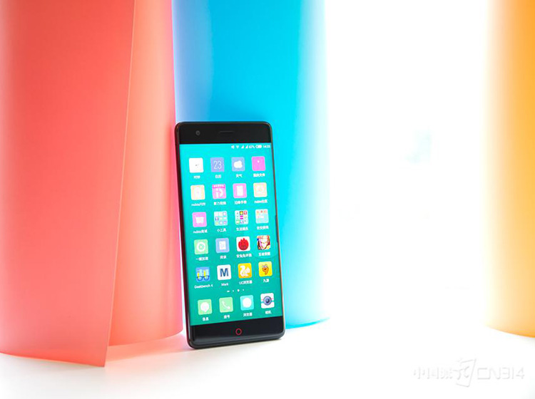 �������ܹھ���300 ������8GB�콢����