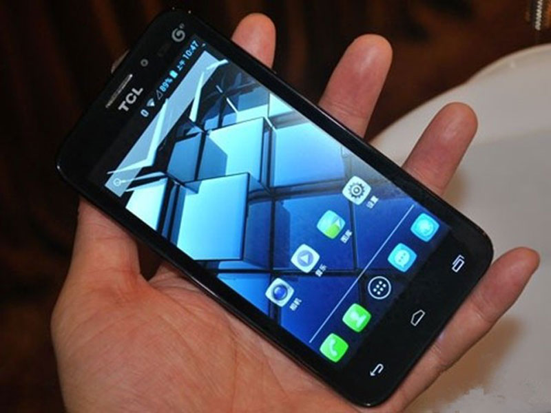 TCL P606L
