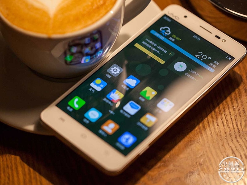 vivo-xshot......jpg