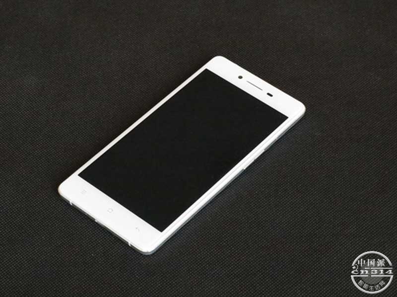 OPPO R7.jpg