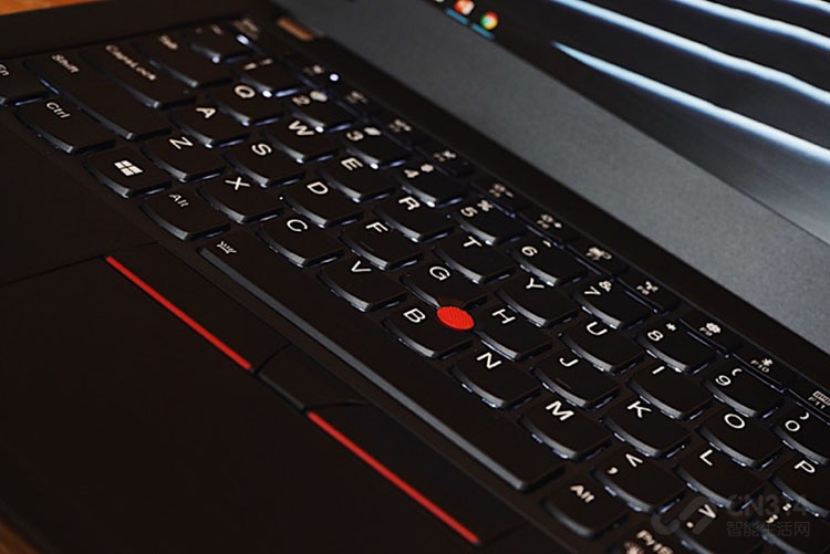 Ϊ�칫�����������˽���ThinkPad X280