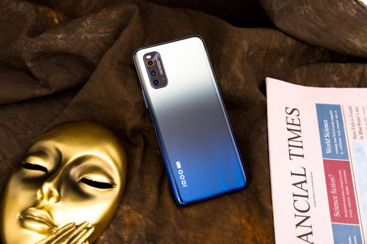 拍照丑女友生气?iQOO Neo3给机会弥补! 拍照丑女友生气?iQOO Neo3给机会弥补!