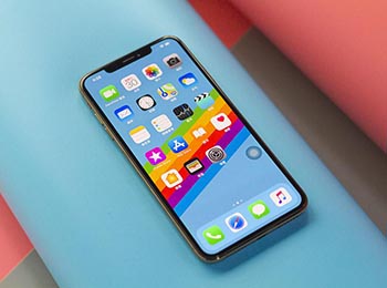 iPhone XS MaxMemojiĶ