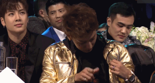 12dc000504d9429673c0.gif