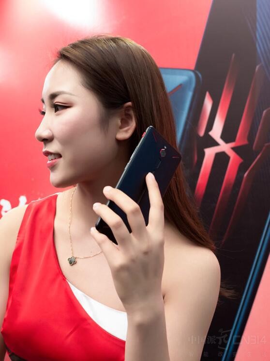 ������ױ����ħ ����Ϊɶ�ܵ�Ů���ǳ谮��