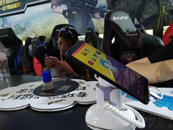 CJ��չ�����ۻ����� һ���ֻ���Ȼ������