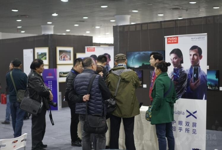 ����˿·Ӱ�������ϣ�Ŭ����X��������