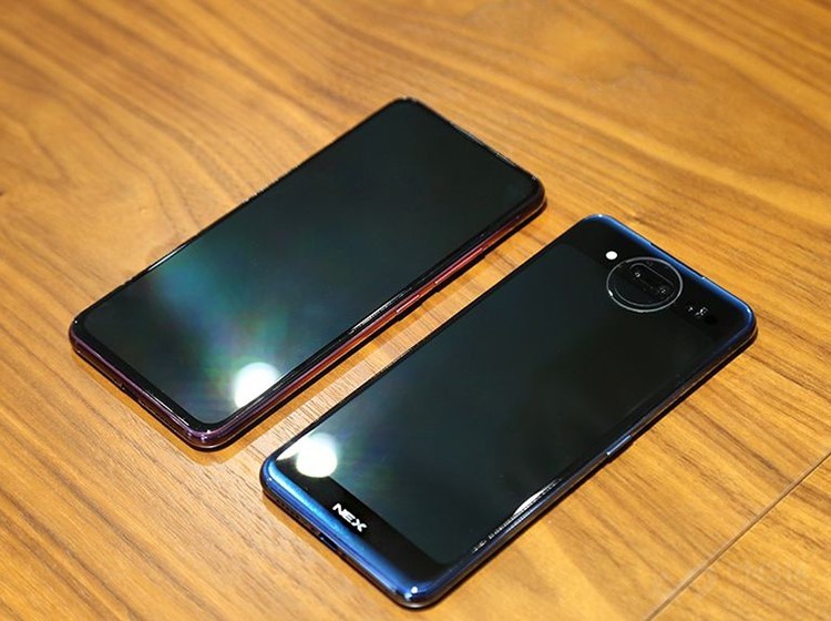 vivo�»�ǰ��˫��Ч��Ŭ����X��