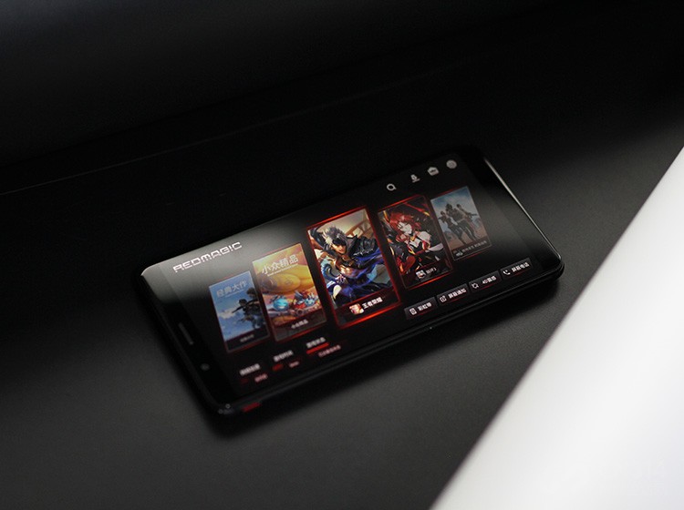 ��ħMars�ֻ����顰��ѹ��iPhone