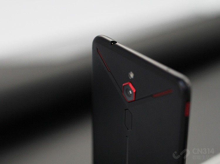 ��ħMars�ֻ����顰��ѹ��iPhone