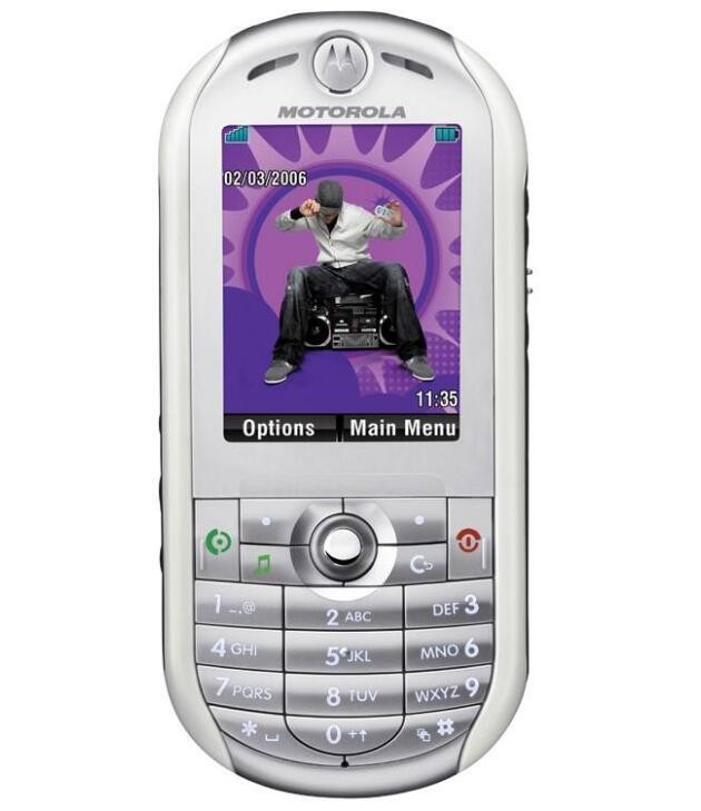 ������µ�MOTO�����ֻ� �㻹�ǵü��