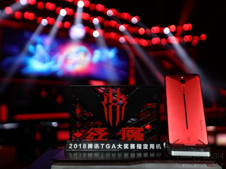 ������ױ����ħ ����Ϊɶ�ܵ�Ů���ǳ谮��