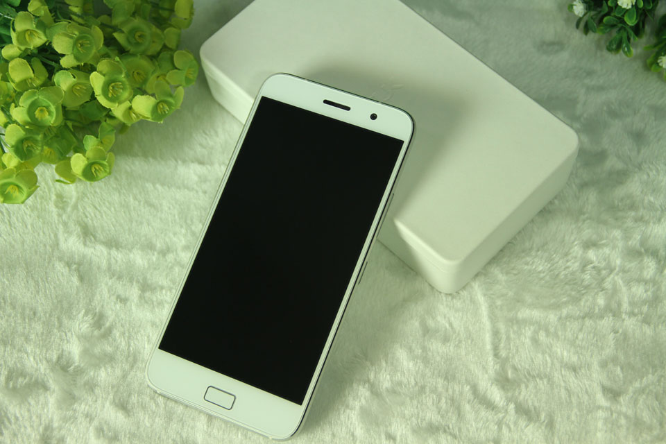 ZUK Z1������Ʒǳ���࣬û�ж����װ�����Ρ�
