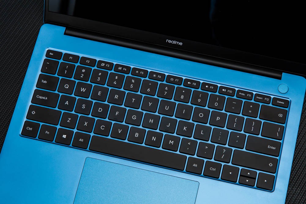 ˵ӿڷ棬ѾᵽҲUSBӿ3.5mmףһ滹2USB-Cӿڣ֧65WPD䣬һ֧ȫ׵4ͬͬλıʵʮֺ֧΢Precision TouchPad֤ؾ׼࣬ƶ칫кǱҪ