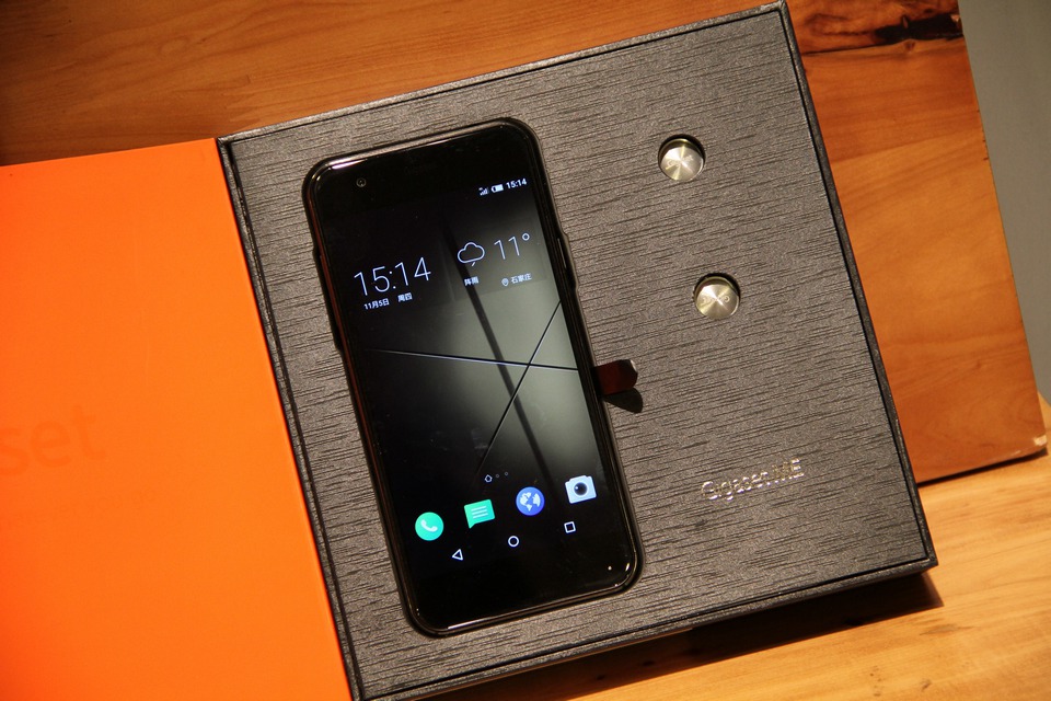 ����ζ������Ϯ��Gigaset ME��Ʒ�������������Ǵ����˵¹�����ľ��衣