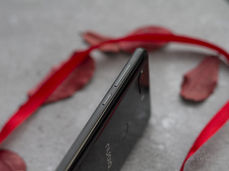 Ŭ����Z18ӵ�ж���AI���ܼӳ֣���AIСţ����2.0��AI����������AI���ܷ���ȵȣ���Ϊ�û��ṩ����Ч�ķ���