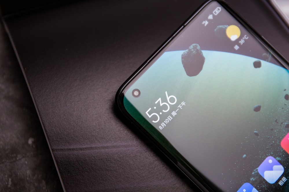 һʹFRCȥ10bit岻ͬԭ10bit֧10.7ڼɫʾĿǰ8bitĻֵ֧1670ɫɫʹɸΪȻȻĻʾɫ򣬵ȴɫʵʾȺɫ׵ķּ