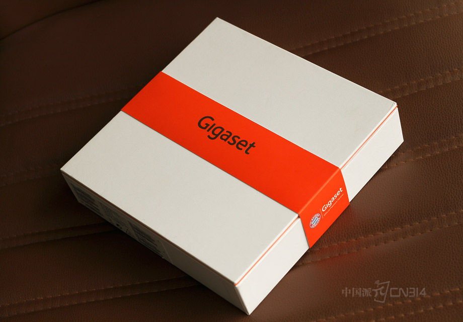 �����Gigaset���ME ��Me pro��λ�ϴ�紿�ڡ��Ƹ�ʽ��װ��˵��Gigaset���ME pure��ɫ����+��ɫװ�δ������ȴ��������һ�����¡���Ȼ���Ӿ����顣