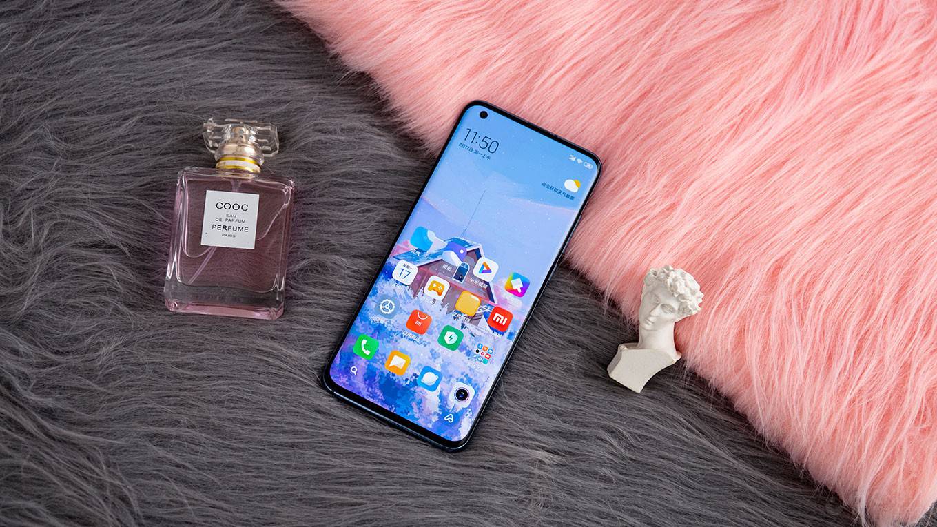 ��ΪС��2020���׿��ϸ������ϵĸ߶��콢��С��10�ĵ�������˵�������ڶ��ϣ�������룬����С���ڸ߶˻���·�ϵ���һ���������ң�3999Ԫ��ļ۸�Ҳ������С�������콢���ļ۸��۷壬��ΪĿǰС�ײ�Ʒ�������Ĳ�Ʒ֮һ�����������Ϸ����ᣬ��˺ܶ��˶�û�����������鵽�û������ݣ���ô�͸������ǵľ�ͷ��������С��10��������ۼ�ɡ�