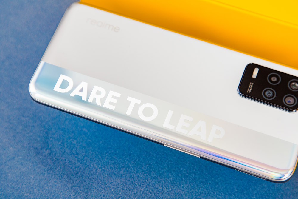 张扬不羁更加年轻 realme Q3迷幻银图赏 realme Q3,真我Q3,realme荧光