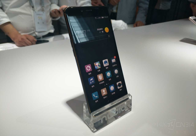 �ۼ۷��棬Ŭ����M2 4GB RAM+128GB ROM�汾Ϊ2999Ԫ��Ŭ����M2 4GB RAM+64GB ROM�汾Ϊ2699Ԫ��Ŭ����M2�ഺ��Ϊ1799Ԫ�����������Ʒ����3��28����Ŭ���ǹ����������̳ǡ���������è������4��2�����½����������Ŭ����N2�ۼ�Ϊ1999Ԫ������4��8��ȫ�淢�ۡ�