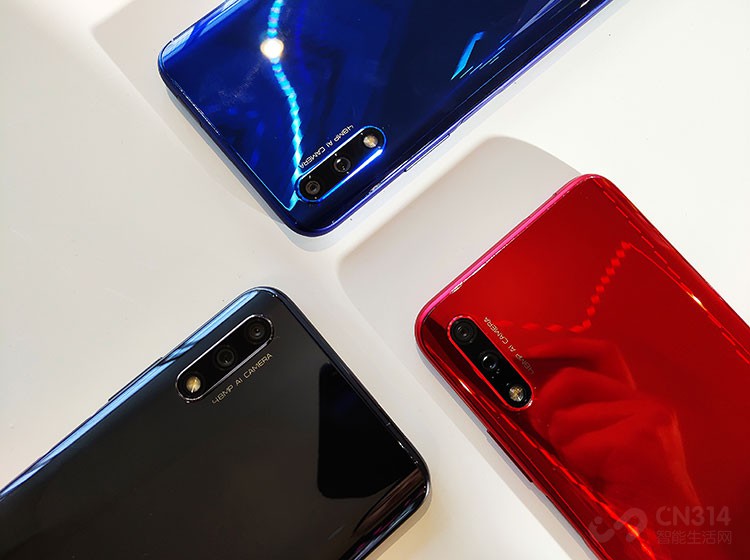 �۸��棬��ҫ9X��4GB+64GB�汾��1399Ԫ��6GB+64GB�汾��1599Ԫ��6GB+128GB��1899Ԫ������ҫ9X PRO��8GB+128GB�汾��2199Ԫ��8GB+256GB�汾����2399Ԫ�����߸�����1399-2399Ԫ�ľ޴�۸����䣬Ҫ��ǰһ������ҫ8Xϵ�ж����Ըߣ�������Ҳ��ȫ��λ��������